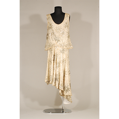 百合文ビーズドレス