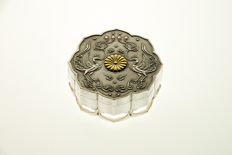 八稜鏡形鳳凰文ボンボニエール