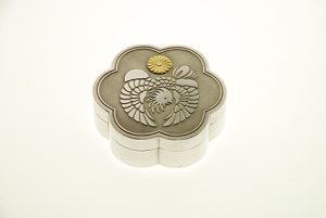 窠形鴛鴦文ボンボニエール