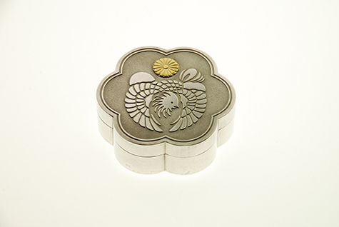 窠形鴛鴦文ボンボニエール