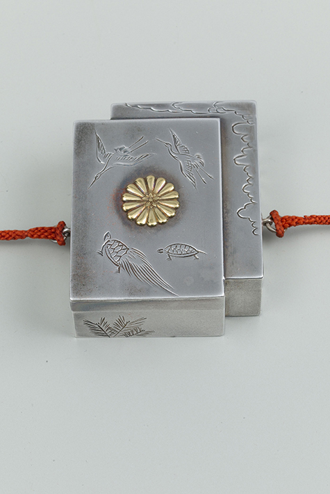 重色紙形蓬莱文ボンボニエール