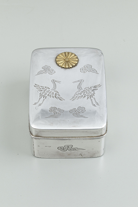 箱形双鶴文ボンボニエール