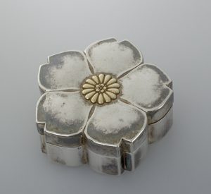 桜形ボンボニエール