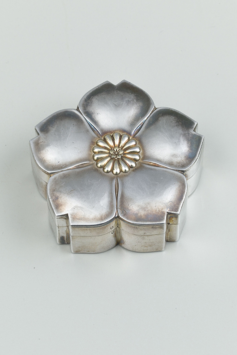 桜形ボンボニエール