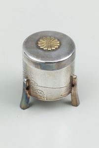 行器形浜松文ボンボニエール