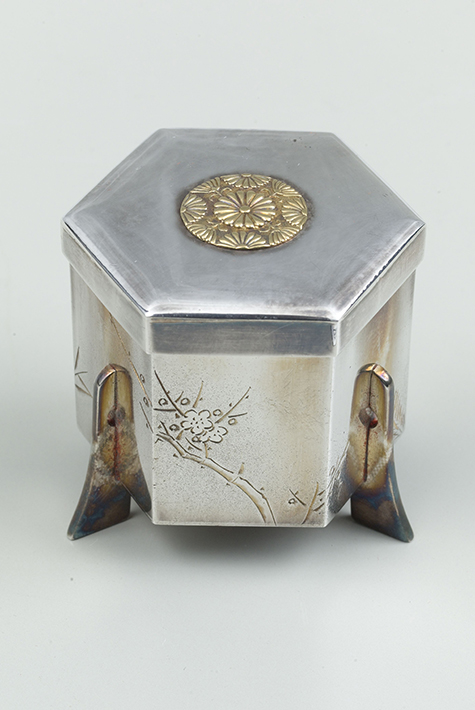 貝桶形松竹梅文ボンボニエール