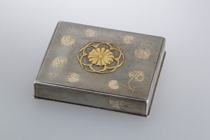 箱形燕葵葉文ボンボニエール蓋