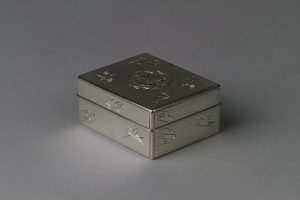 箱形燕葵葉文ボンボニエール