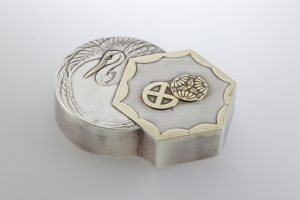 丸鶴亀甲形ボンボニエール蓋　