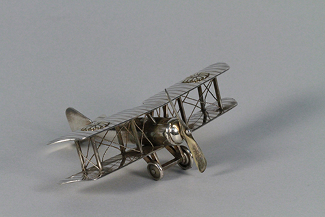 複葉機形ボンボニエール