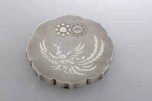 八稜鏡形鳳凰文ボンボニエール蓋