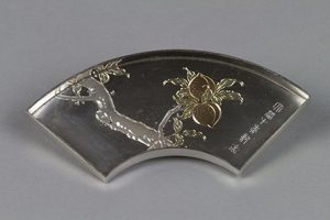 〔刻印〕扇形若竹文ボンボニエール