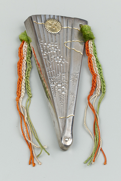 檜扇形桜藤文ボンボニエール