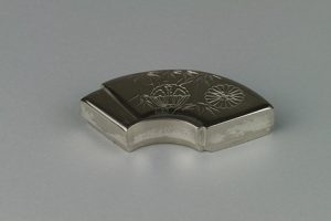 重扇形竹文ボンボニエール