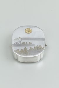 入隅箱形鳥居杉木立文ボンボニエール