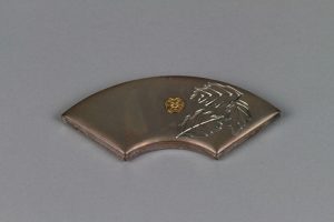 扇面形柏葉文ボンボニエール