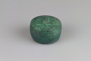 丸形瑞鳥文ボンボニエール