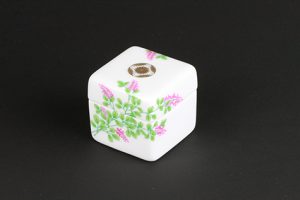 四角形色絵萩文ボンボニエール