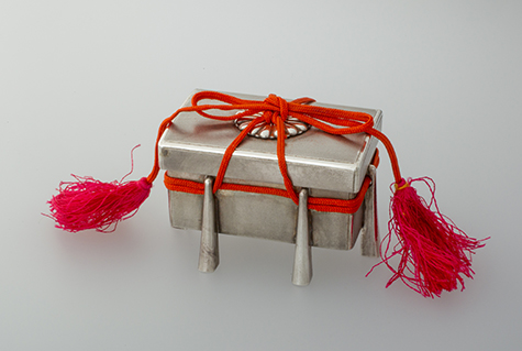 唐櫃形ボンボニエール