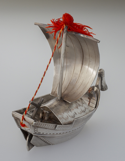 和船形ボンボニエール