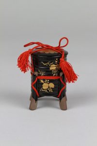 行器形蒔絵ボンボニエール