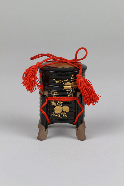 行器形蒔絵ボンボニエール