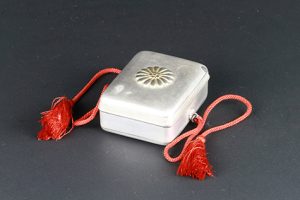 手箱形ボンボニエール