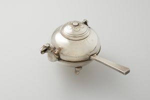 鐎斗形ボンボニエール