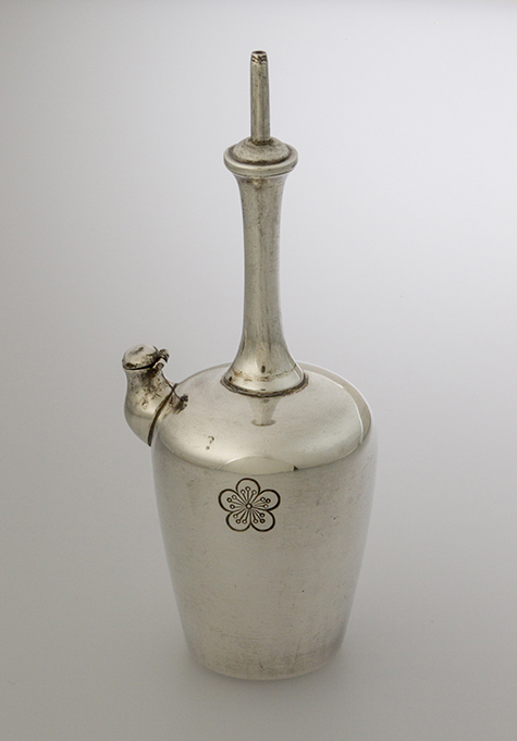 浄瓶形ボンボニエール