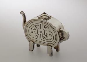 注口付扁壺形ボンボニエール