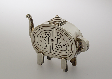 注口付扁壺形ボンボニエール