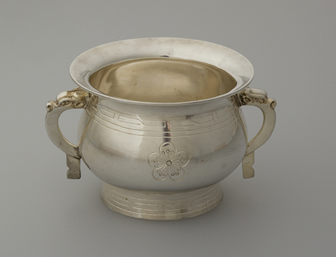 簋（き）形ボンボニエール