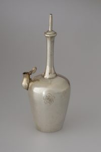 浄瓶形ボンボニエール