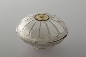 食籠形ボンボニエール