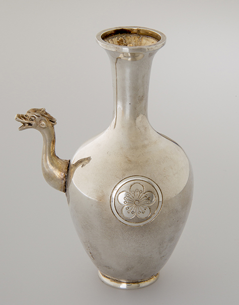 龍形注口付水瓶