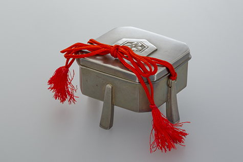 脚付箱形ボンボニエール