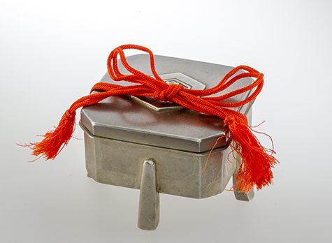 脚付箱形ボンボニエール