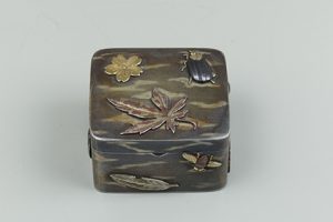 梅花楓葉昆虫文小箱
