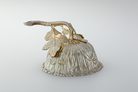 菊折枝形火消し