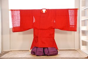 衣冠単（奏任官用夏緋袍）